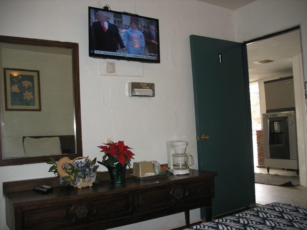 Travel Inn Roseburg Ngoại thất bức ảnh
