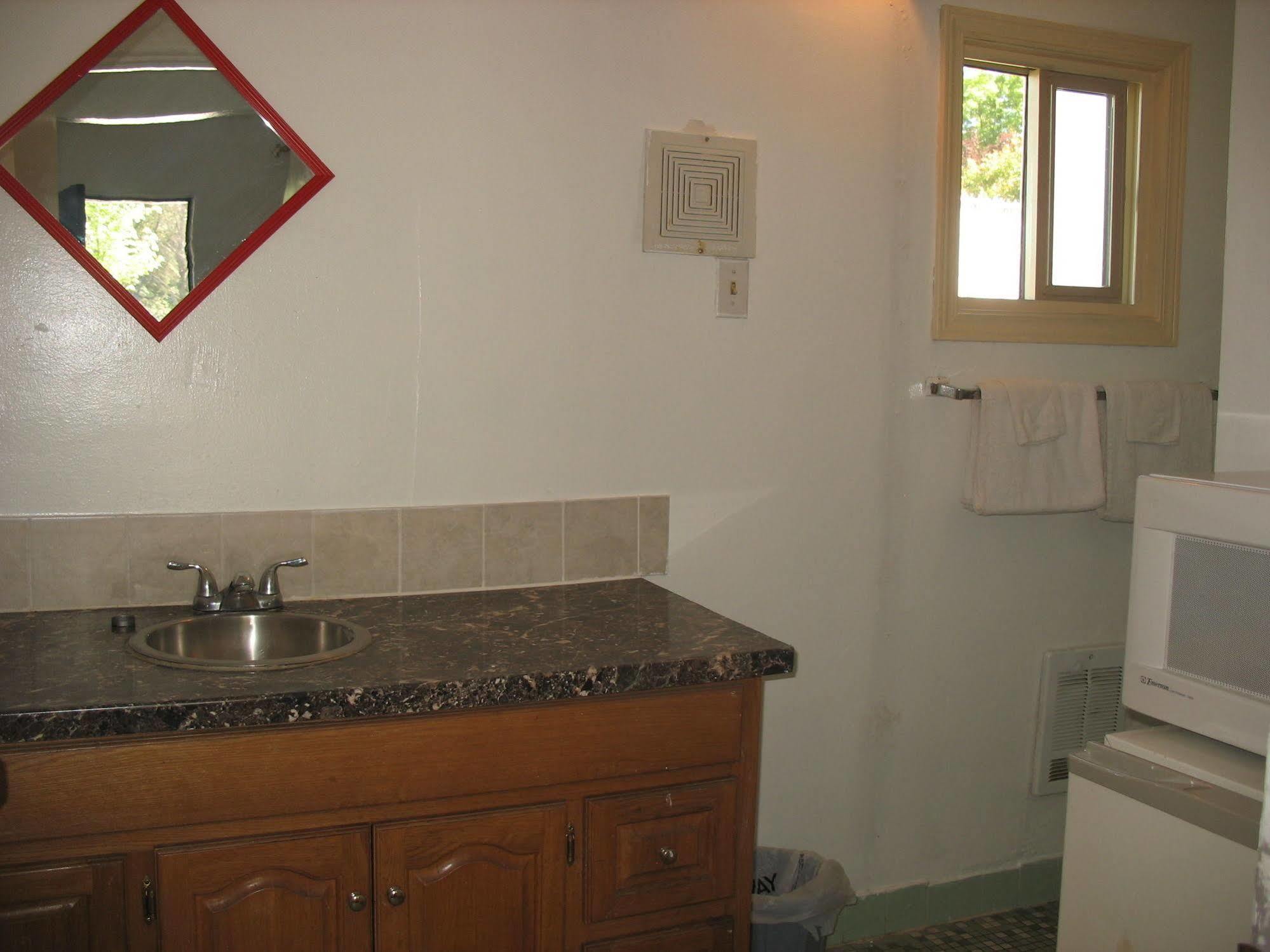 Travel Inn Roseburg Ngoại thất bức ảnh